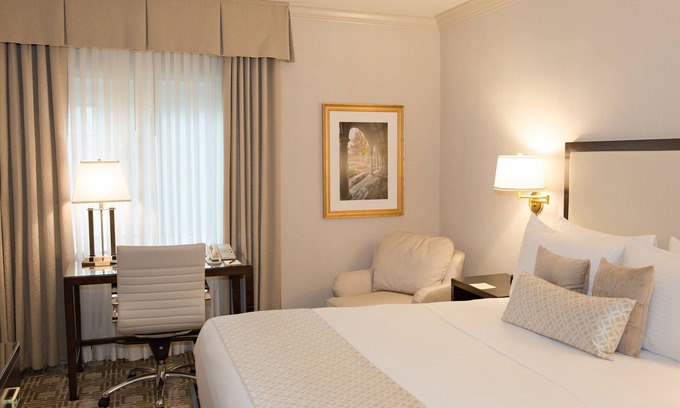 Burns Park Hôtel | Bell Tower Hotel