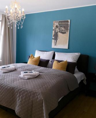 Ludwigsburg Appartement | bella casa - Business&Family - 2 Zimmer direkt neben Schloß, Parkplatz, SmartTV, Netflix, Waschmaschine, 24h Checkin, 71qm, Kingsizebett, Hotelbettwäsche