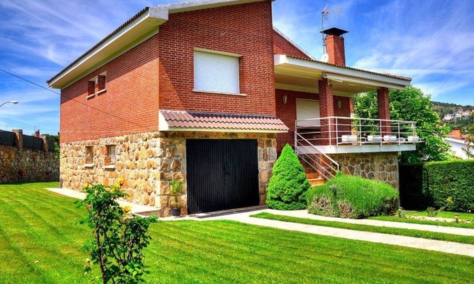 Becerril de la Sierra Maison | Bellavista Becerril House. Super comfortable modern chalet