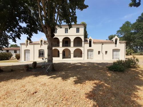 Castelsarrasin Maison | Belle chambre spacieuse dans un domaine