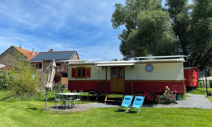 Saint-Pardoux Maison | Gite roulotte Flamenca en France 63440