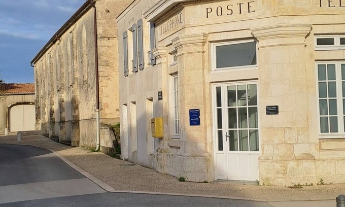Thaire Maison | Belle ferme rénovée avec grand jardin abrité entre Île de Ré et Oléron