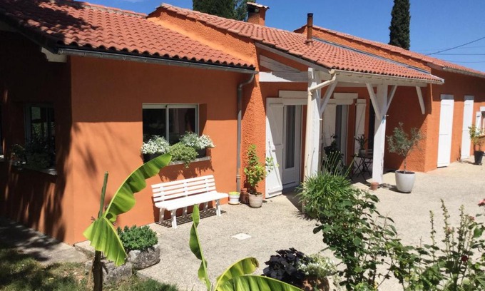 Sainte-Colombe-en-Bruilhois Maison | Belle vue 1076