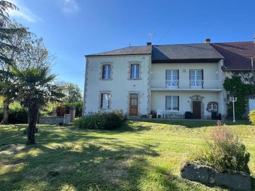 Cressat Maison | Belle Maison avec vue magnifique , séjour pleine nature gd jardin