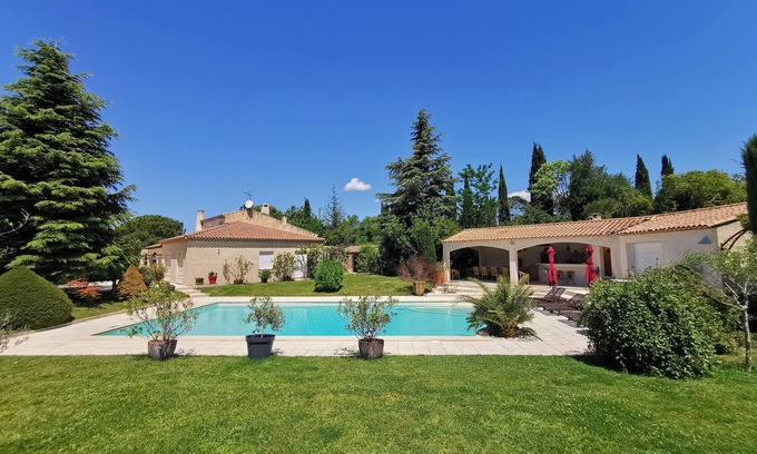 Aix-en-Provence Maison | Belle Propriété Avec Piscine et Pool House à 4 km du Centre D'aix-en-provence