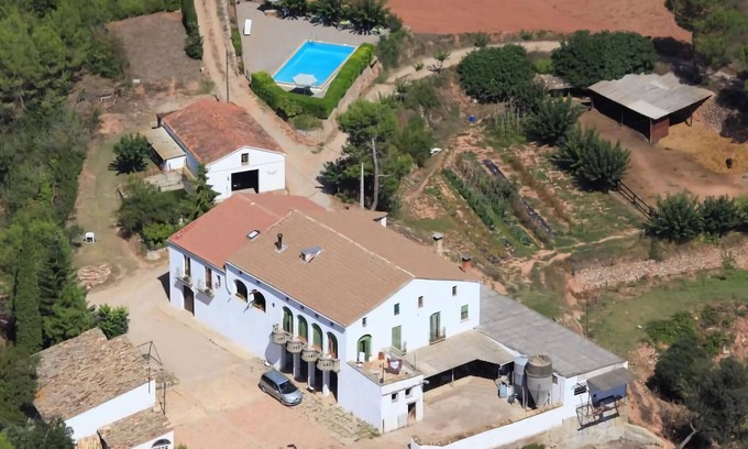 Sant Salvador de Guardiola Cottage | Gîte en Catalogne avec piscine et jardin meublé