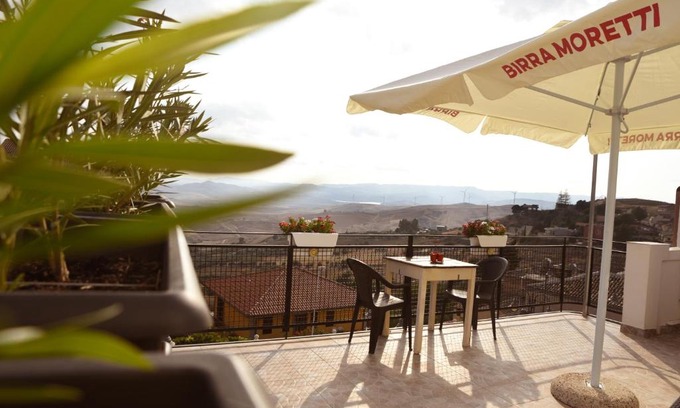 Castel di Iudica Lit Et Petit-Déjeuner | BELVEDERE Appartamento per vacanze