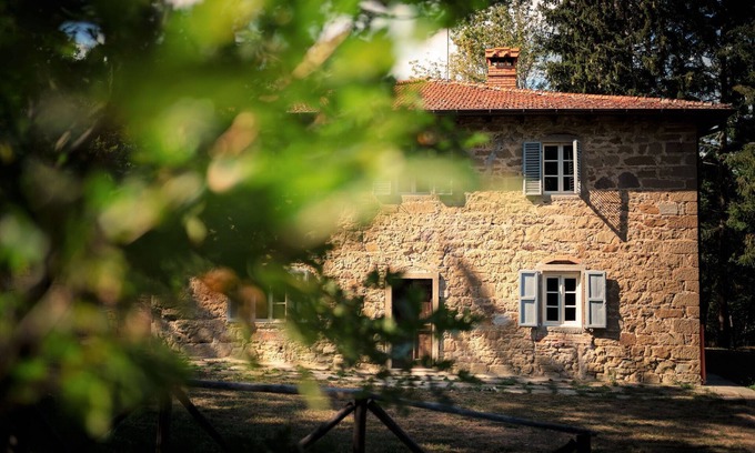 Porciano Maison | Belle maison individuelle dans le décor des Forêts du Casentino.