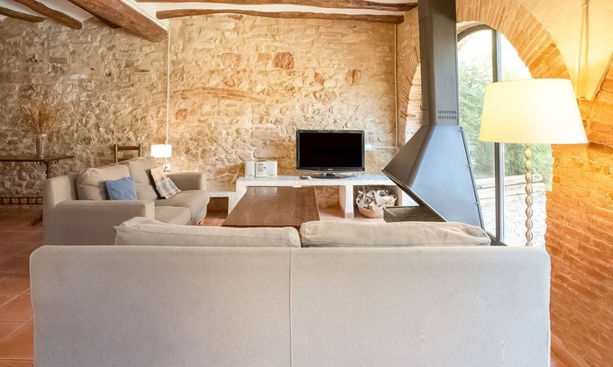 Pira Cottage | Magnifique gîte avec jardin privé à Pira en Catalogne