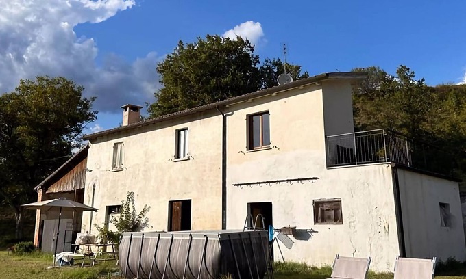 Furlo Maison | Authentique maison de vacances à Cagli avec piscine privée