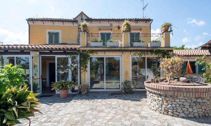 Stilo Maison | Belle maison de vacances à Stilo avec piscine