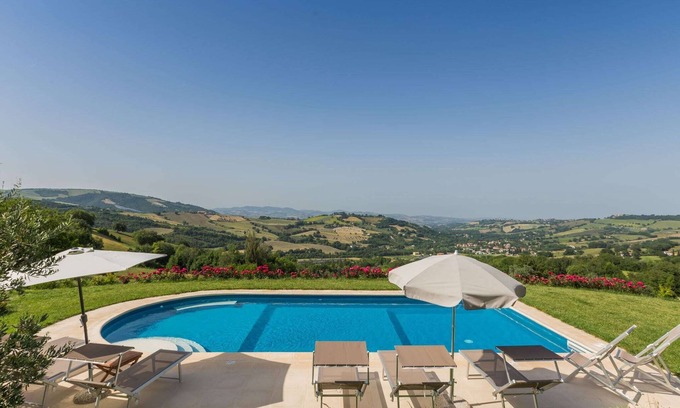 Fossombrone Villa | Villa moderne à Fossombrone avec piscine