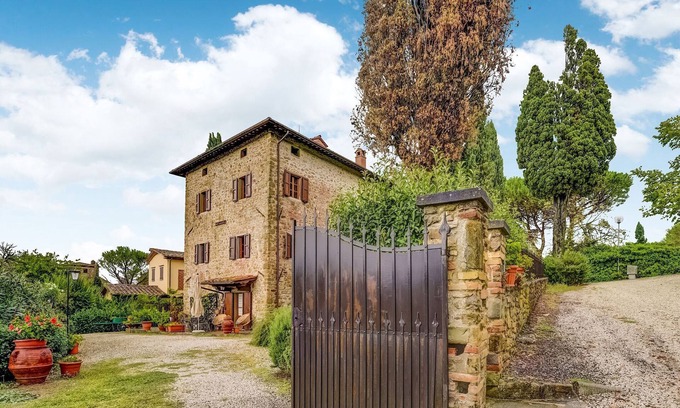 Monterchi Maison | Maison de vacances accueillante avec piscine à Le Ville