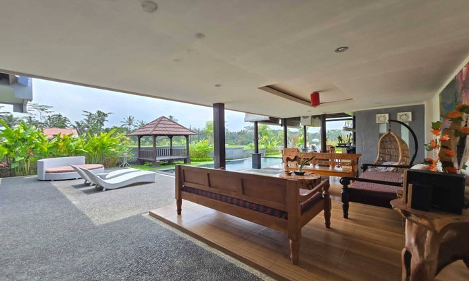 Taro Hôtel | Belvilla Kasuari Tirta Empul Temple