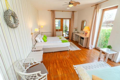 Gyenesdias Maison | BELYSIUM B&B Wine&Relax Vendégház