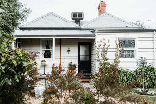 Queenscliff Maison | Benambra Cottage c1860