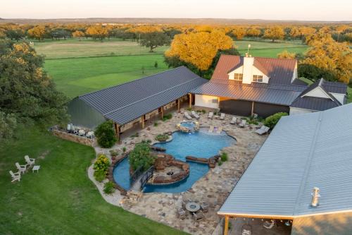 Burnet Maison | Bent Oak Highland Ranch and Concierge Services