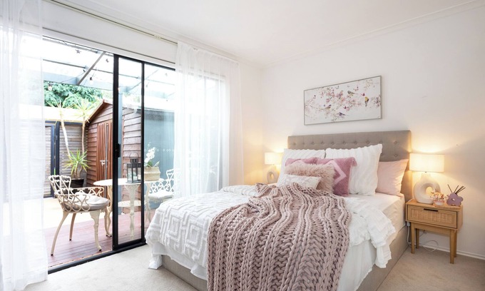 Bentleigh Maison | Bentleigh Cozy Private 1BR – 5min Train & CafesShops