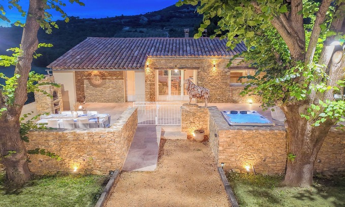 Mollans-sur-Ouveze Maison | BERGERIE 5* SPA SAINT QUENIN®️ 1 TO 10 PEOPLE-ACCESS FOR DISABLED-RIVERFRONT-JACUZZI