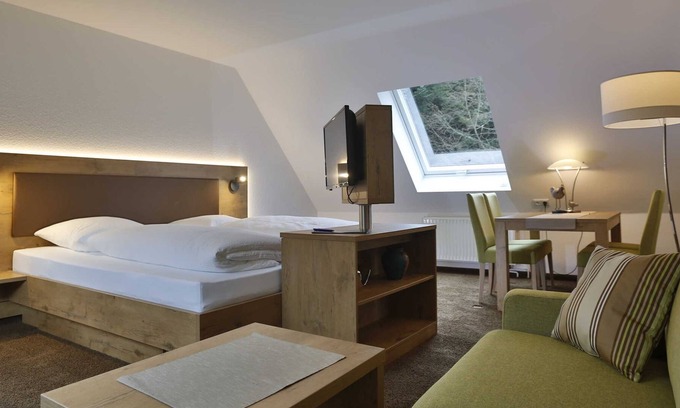 Sexau Cabine | Berggasthof Linde - chambre double avec WC et douche / baignoire incl. petit déjeuner