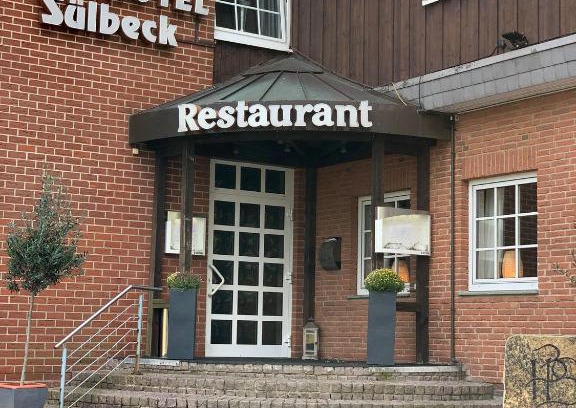 Nienstadt Hôtel | Berghotel Sülbeck