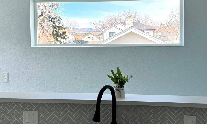Berkeley Maison | Berkeley ADU with Mtn Views