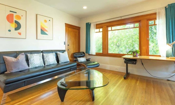 Fairview Park Maison | Berkeley's BEST Home & Neighborhood Walk to UC