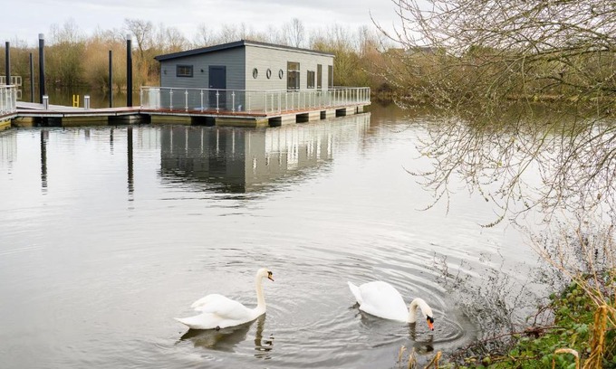 Upton upon Severn Station Balnéaire | Berth 6 on Upton Lake, Upton-upon-Severn Home on Water