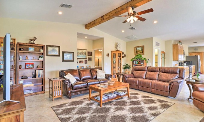 Oatmeal Maison | Bertram Ranch Property with Patio and Gas Grill!