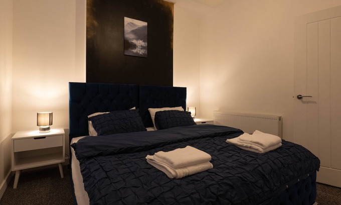 Burslem Maison | Bespoke 2-Bed House in Stoke-on-Trent