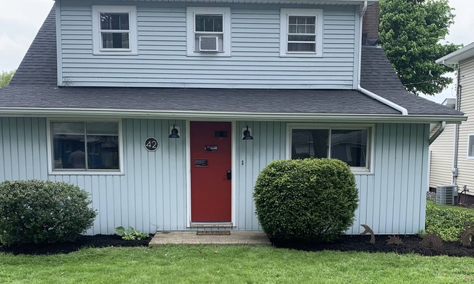Conneaut Maison | Bessie's Nest- Tranquil Home Close to Public Beach