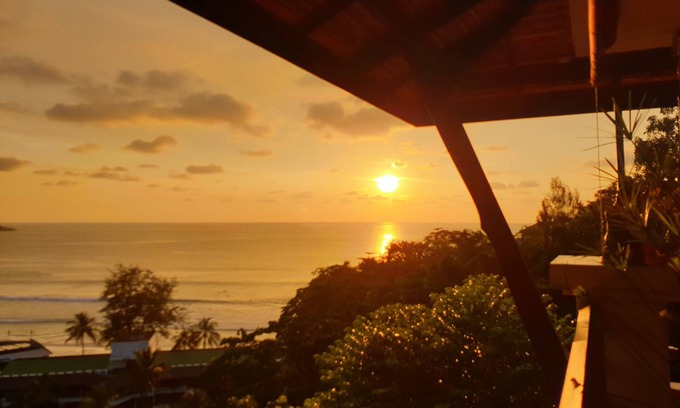 Kata Appartement | Meilleure vue sur la plage et la mer depuis le superbe appartement conçu par l'hôtel Oriental Bangkok
