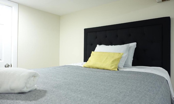 Hillside Appartement | Best EWR Airport Studio-Hot Tub-Free Parking