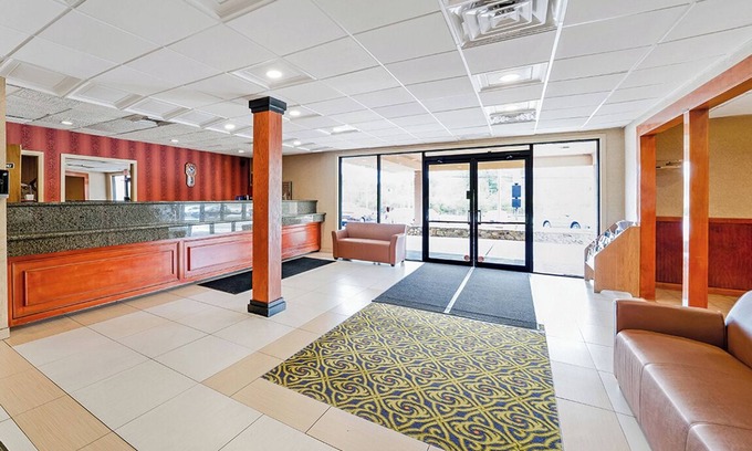 Foxboro Hôtel | Best for Unwinding! Free Breakfast, 2 Convenient Units w/ Free Parking!