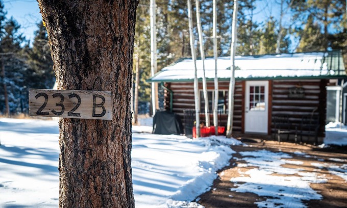 Divide Maison | Best L'il Bunkhouse on 40 Wooded Acres