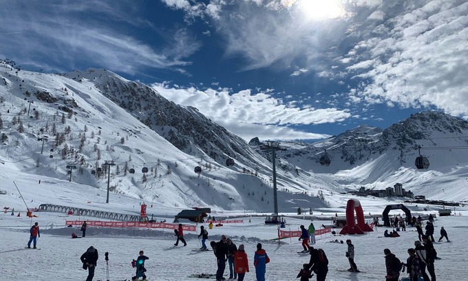 Tignes le Lac Appartement | “Meilleur emplacement et vue à Tignes" Appartement de 4 chambres récemment rénové