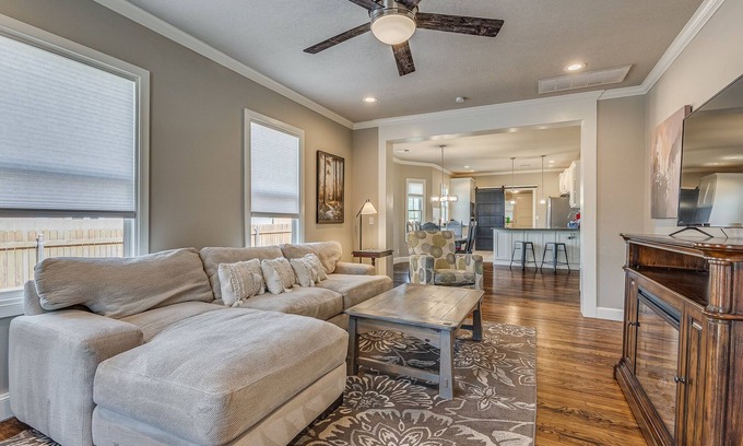 Central Oklahoma City Maison | Best location in heart of OKC! Willow Tree Retreat