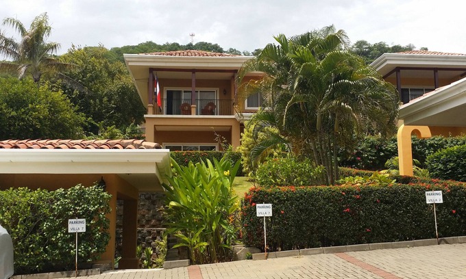 Playa Hermosa Villa | Le meilleur de tous c'est à seulement 50 mètres de la plage !!
