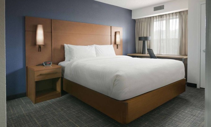Fossil Creek Hôtel | Best Place to Stay in Fort Worth! Outdoor Pool, Free Parking and Breakfast!