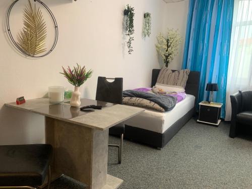 Wittenberge Appartement | Best Preis City Apartment Stadtzentrum Wittenberge Modernes Ambiente max 2 Personen Einzelbetten voll ausgestattet mit Prime und WLAN