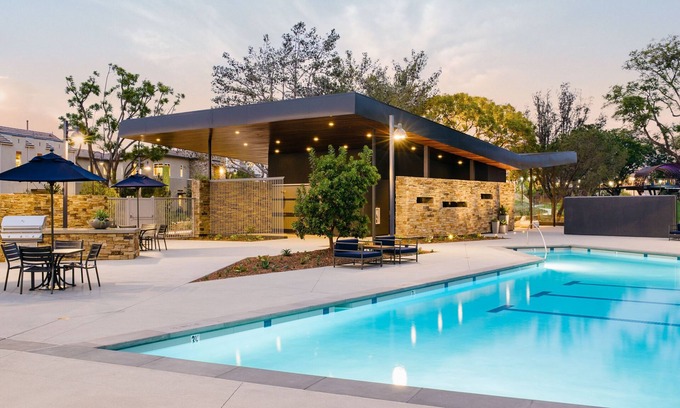 Irvine Copropriété | Best Vacation Home in Irvine Lux 4BR Great Park