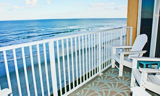 New Smyrna Beach Copropriété | SPRING-SUMMER SPECIALS DIRECT OCEAN FRONT- POOL WALK 2 HISTORIC FLAGLER