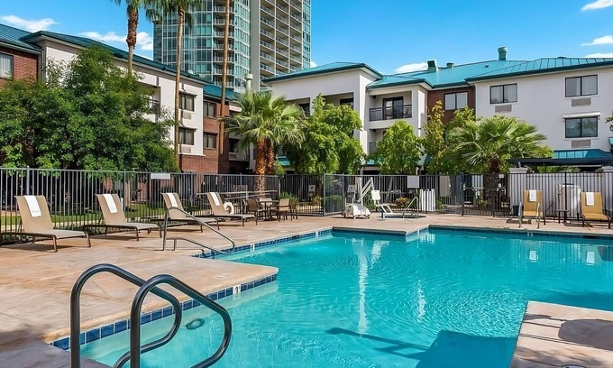 Tempe Hôtel | Best Value, Quality Stay! Relaxing Unit, Pets Allowed, Outdoor Pool!