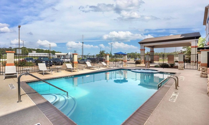 Carthage Hôtel | Best Western Carthage Inn & Suites
