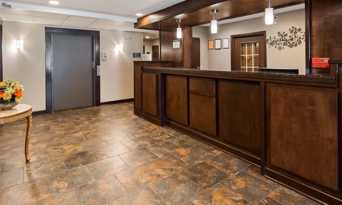 Batavia Hôtel | Best Western Crown Inn & Suites
