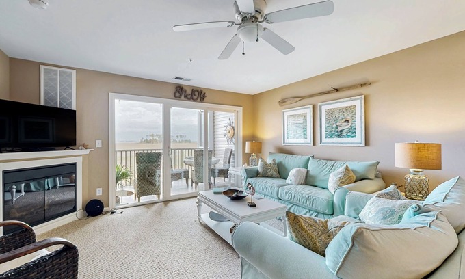 Ocean View Copropriété | Bethany Bay 2nd floor condo w/shared pool, tennis court, on-site golf, balcony