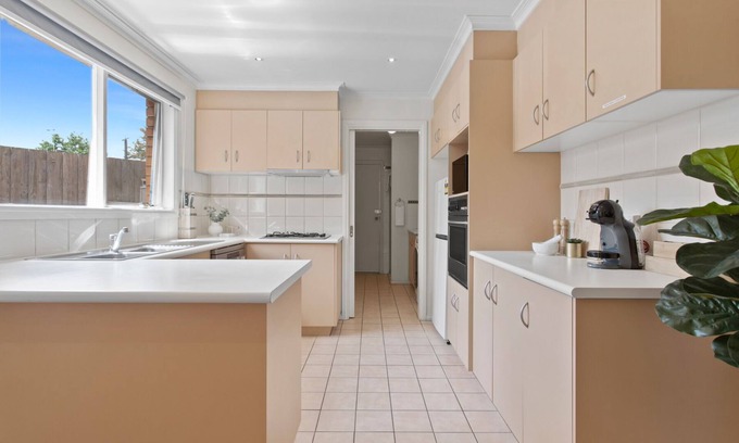 Malvern East Maison | Bethany in Malvern by Ready Set Stay - WIFI, full linen and towels