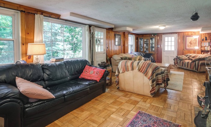 Bethesda Appartement | Bethesda Apartment + Yard ~ 9 Mi to D.C.