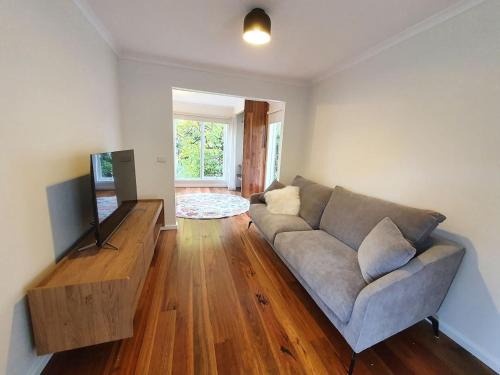 Croydon North Maison | Between the Yarra Valley, City, wineries. Pets