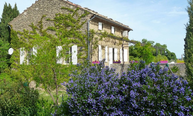 Faucon Maison | Entre Vaison et Mont-Ventoux, Mas provençal à l'orée du village de Faucon